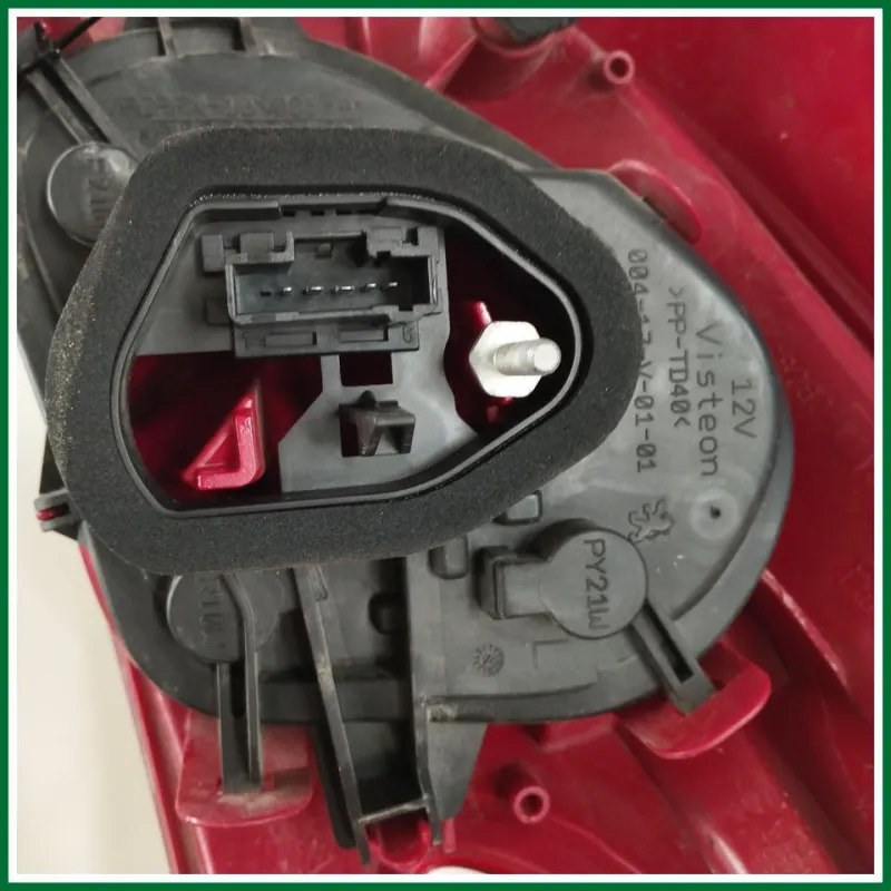 Fanale Posteriore sx Peugeot 3p 208 2012-2019