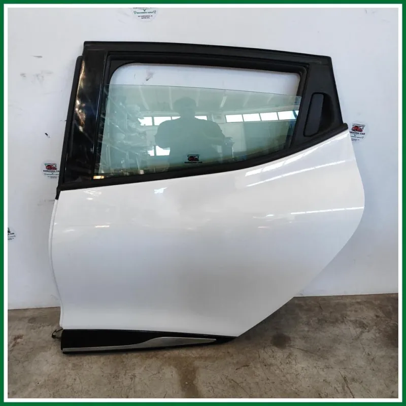 PORTA POSTERIORE SINISTRA RENAULT CLIO 4 ANNO 2013 COLORAZIONE BIANCO