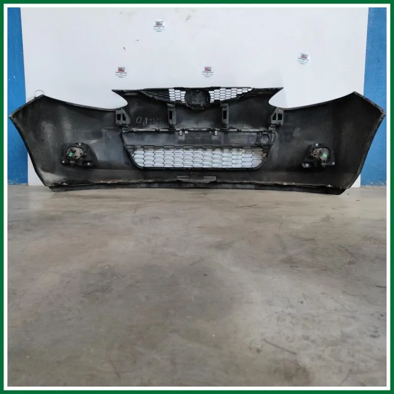 PARAURTI ANTERIORE COMPLETO MAZDA 2 ANNO 2009 COL.NERO ALCUNI SEGNI VEDI FOTO