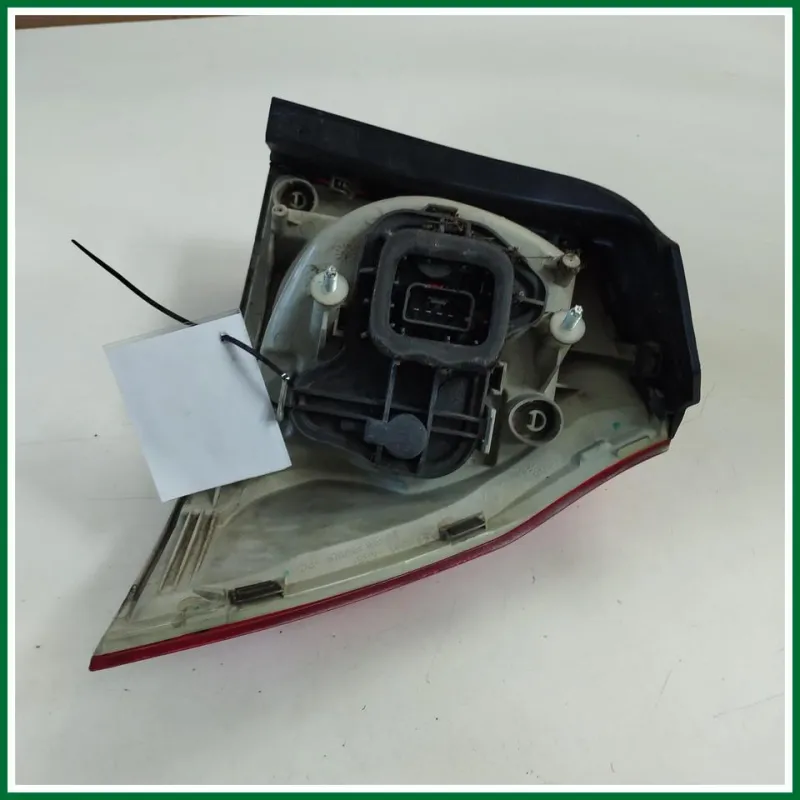 FANALE POSTERIORE ESTERNO SX GOLF 5 ANNO 2004 VER 1.9 DIESEL 77KW