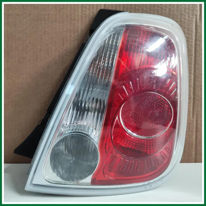 FANALE POSTERIORE DX FIAT 500 (3P) 2010 CON PORTALAMPADA ALCUNI SEGNI VEDI FOTO