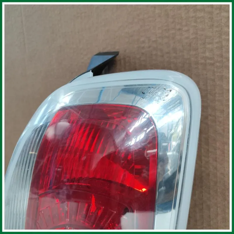 FANALE POSTERIORE DX FIAT 500 (3P) 2010 CON PORTALAMPADA ALCUNI SEGNI VEDI FOTO