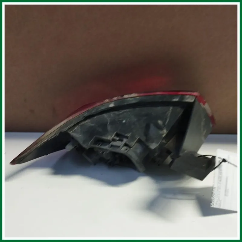 FANALE POSTERIORE ESTERNO DESTRO RENAULT CLIO ANNO 2015 VER 1.5 DIESEL KW 55 COD MOT K9K9C6