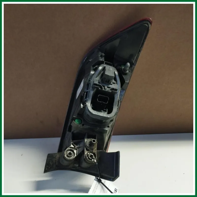 FANALE POSTERIORE ESTERNO DESTRO RENAULT CLIO ANNO 2015 VER 1.5 DIESEL KW 55 COD MOT K9K9C6