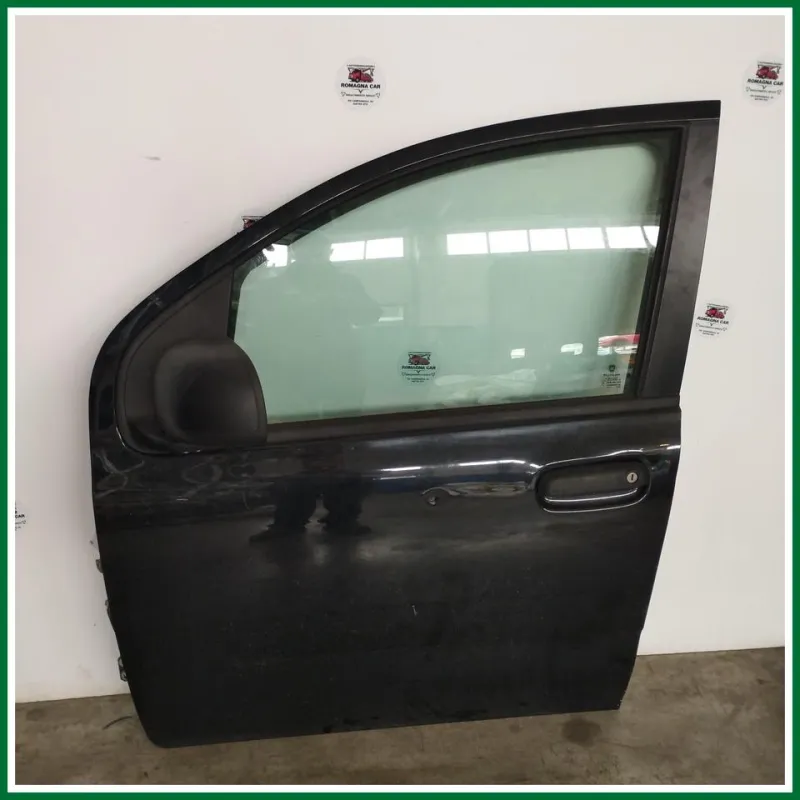 PORTA ANTERIORE SINISTRA FIAT PANDA ANNO 2013 VER 1.2 B/GPL KW 51 COLORAZIONE NERO (escl. RETROVISORE) ALCUNI SEGNI VEDi FOTO