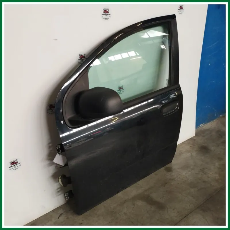 PORTA ANTERIORE SINISTRA FIAT PANDA ANNO 2013 VER 1.2 B/GPL KW 51 COLORAZIONE NERO (escl. RETROVISORE) ALCUNI SEGNI VEDi FOTO