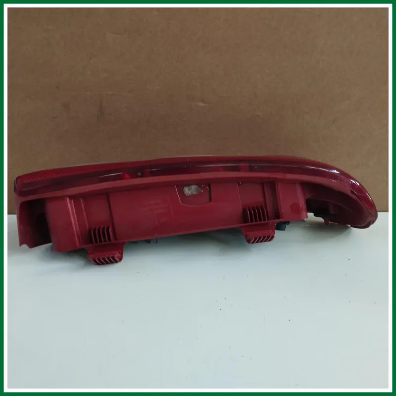 FANALE POSTERIORE DX FIAT SEICENTO ANNO (2002) C/PORTALAMPADA ATTACCHI INTEGRI ALCUNI LIEVI SEGNI