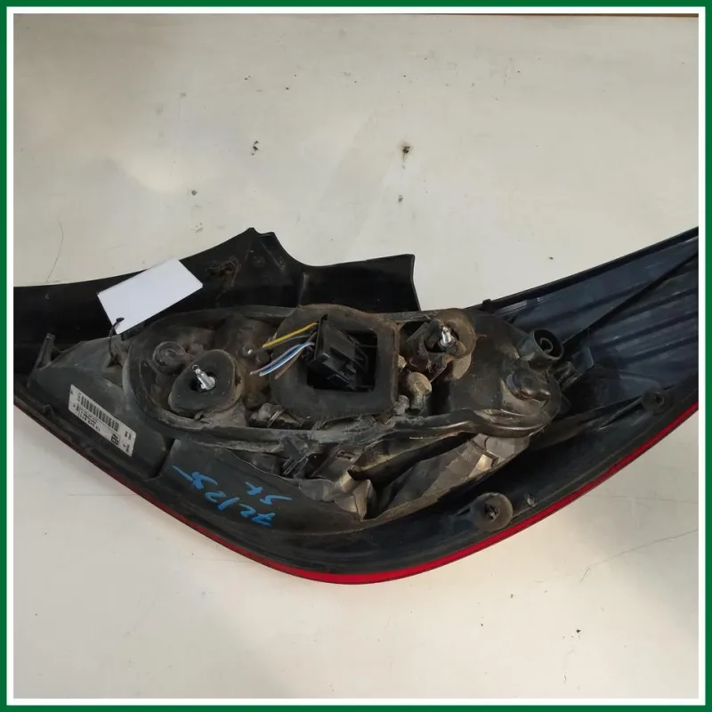 FANALE POST. SX OPEL CORSA D ANNO 2006 VER 1.3 KW 55 DIESEL COD MOT Z13DTJ