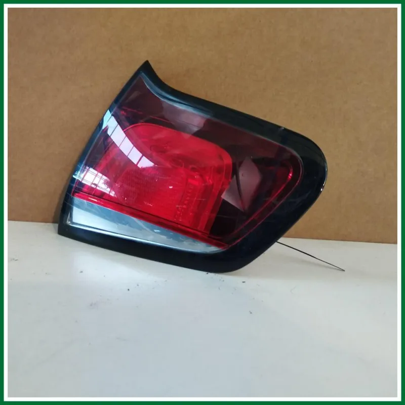 FANALE POST. INT.SX CITROEN C3 ANNO 2017 VER 1.6 KW 55 DIESEL COD MOT BH02