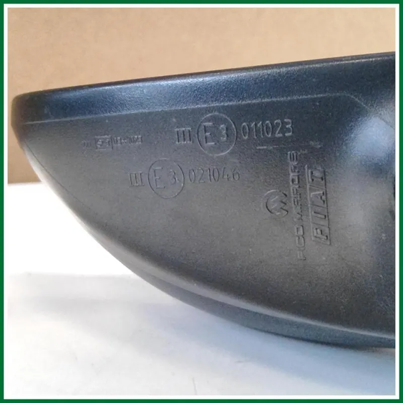 RETROVISORE LAT.EST. SX FIAT GRANDE PUNTO ANNO 2008 CONNETTORE 3 FILI FINITURA PLASTICA COL .NERO ALCUNI SEGNI VEDI FOTO