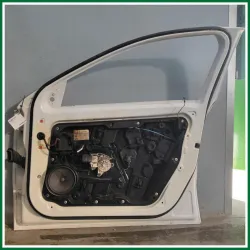 PORTA ANT DX MERCEDES CLASSE A W 176(SOLO CARROZERIA) VERS 1.5 KW 80 DIESEL COD MOT K9K ( AUTO INCENDIATA