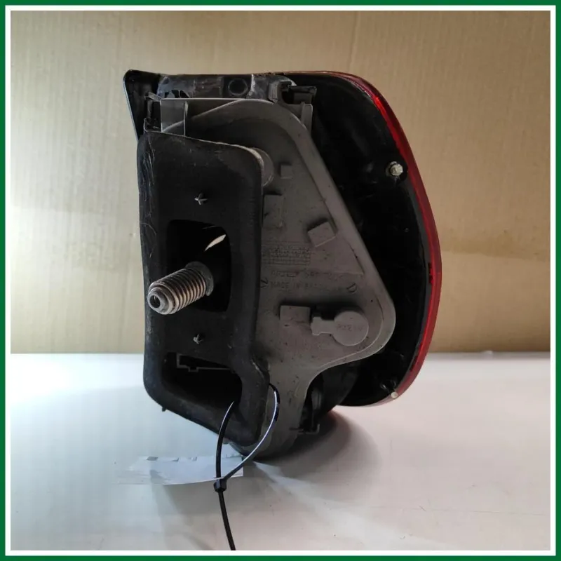 FANALE POST. DX VOLKSWAGEN FOX 2010 ALCUNI LIEVI SEGNI