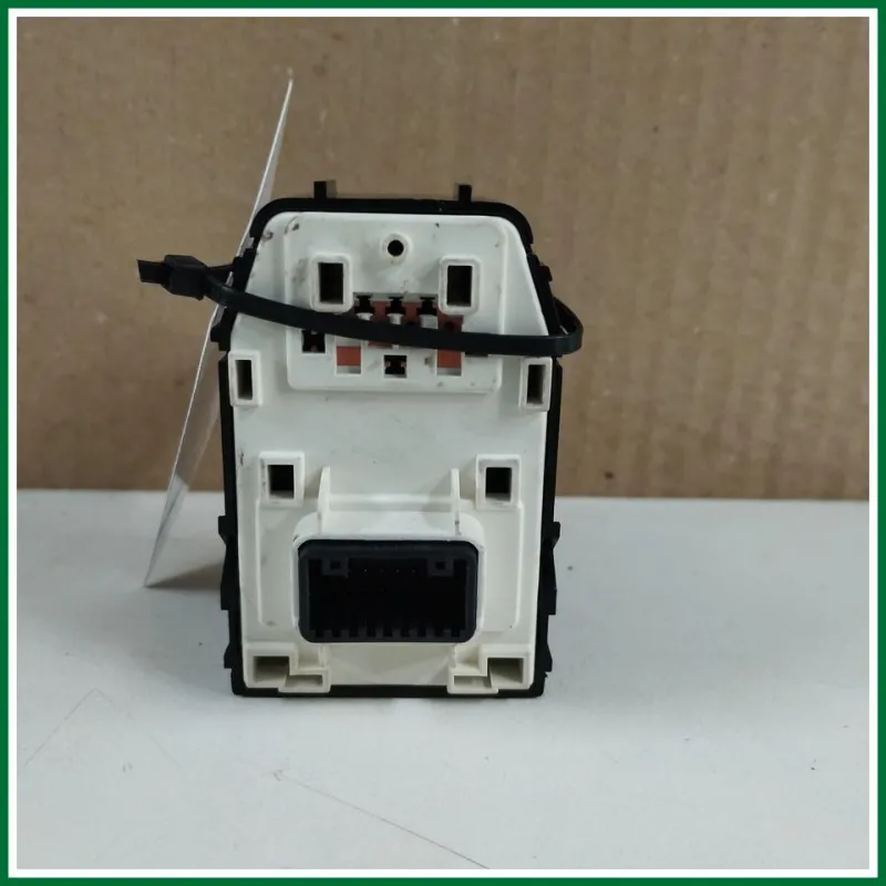 PULSANTIERA ANTERIORE SX COMPLETA C/COMANDI CRISTALLI/REGOLAZ RETROVISORE DX-SX KIA STONIC 2024 VERS. GT LINE 1.0 KW 74 HYBRID C