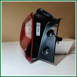 FANALE POST. EST.SX KIA STONIC 2024 VERS 1.0 74KW COD MOT G3LF HYBRID COMPRESO PORTALAMPADA ALCUNI LIEVI SEGNI
