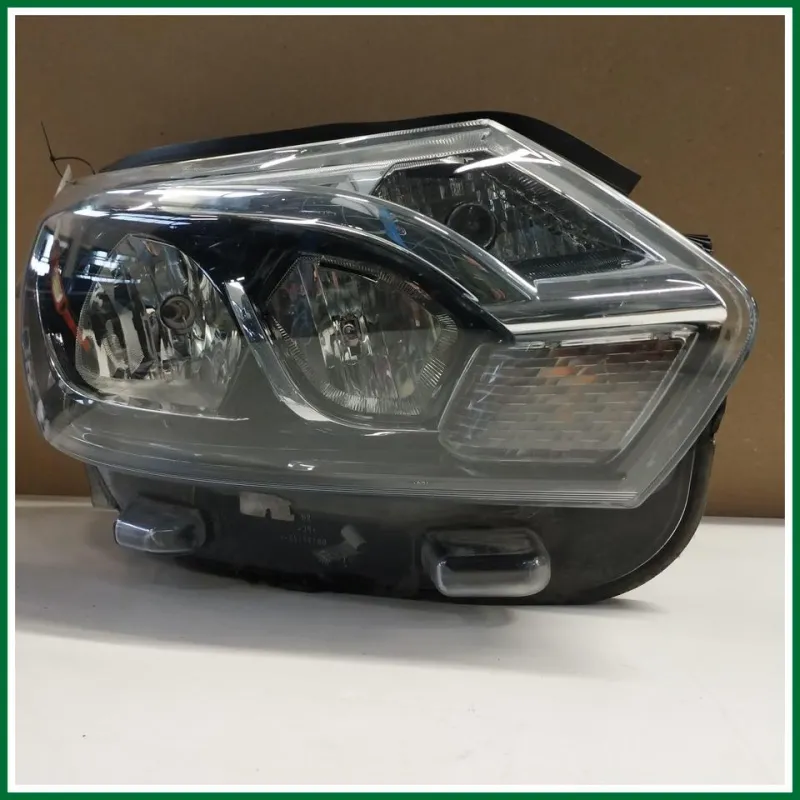 PROIETTORE DX TOYOTA PROACE 2017 ATTACCHI ROTTI