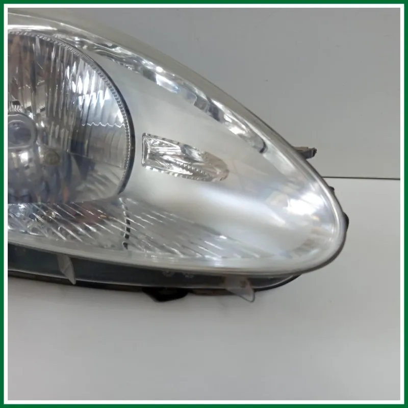 proiettore anteriore dx fiat punto anno 2008
