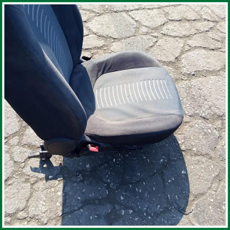 sedile anteriore sx fiat punto anno 2008
