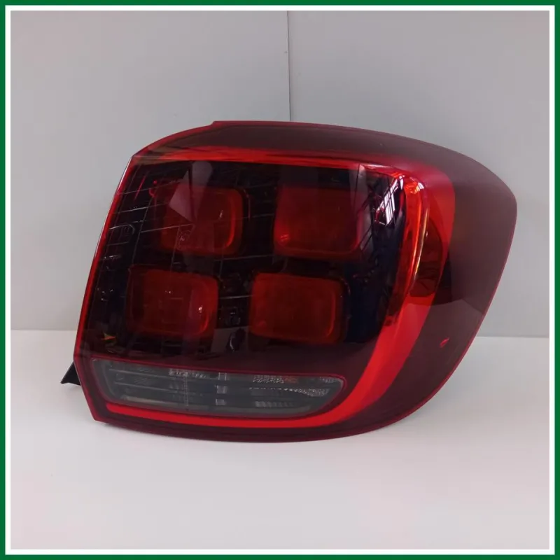 Fanale Posteriore Alogeno DX Dacia Sandero Stepway Restyling 2017-2020