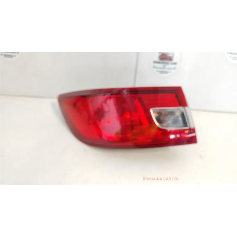 FANALE POST. PARTE EST. SX. RENAULT CLIO 4A SERIE (06/16-12/2019) 1.2 (54KW) BER 5P/B/1149CC