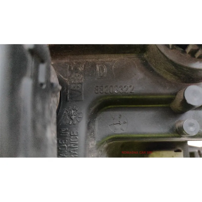 PROIETTORE DX. LAND ROVER FREELANDER (02/98-08/02) 1.8 (86KW) SUV 3P/B/1796CC