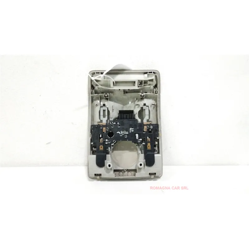 LUCE CORTESIA ANT. TETTO AUDI A4 (8E) (10/04-02/08) 1.6 BER. 4P/B/1595CC