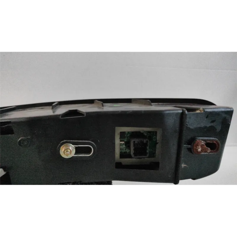 FANALE POST. DX. LANCIA THESIS (SJ) (06/02-04/08) 2.4 JTD EMBLEMA BER. 4P/D/2387CC