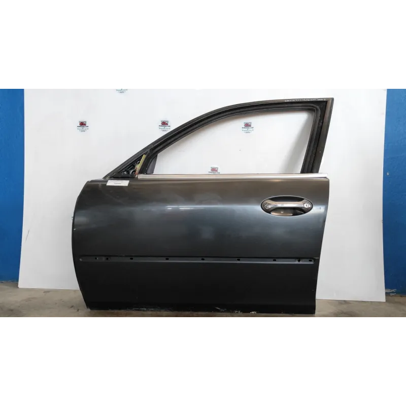 PORTA ANT. SX. LANCIA THESIS (SJ) (06/02-04/08) 2.4 JTD EMBLEMA BER. 4P/D/2387CC