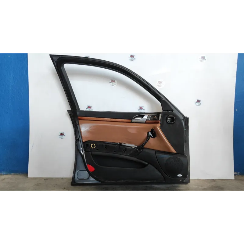 PORTA ANT. SX. LANCIA THESIS (SJ) (06/02-04/08) 2.4 JTD EMBLEMA BER. 4P/D/2387CC