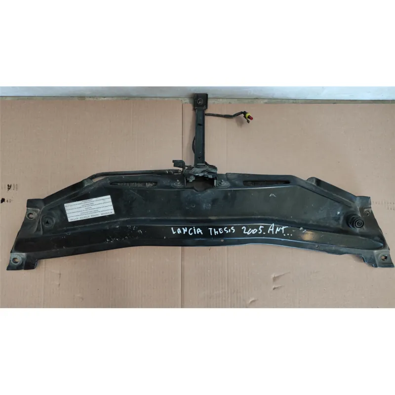 SERRATURA COFANO ANT. LANCIA THESIS (SJ) (06/02-04/08) 2.4 JTD EMBLEMA BER. 4P/D/2387CC