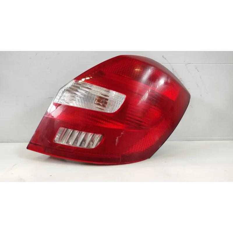 FANALE POST. DX. SKODA FABIA (54) (04/07-03/15) 1.2 (44KW) BER. 5P/B/1198CC