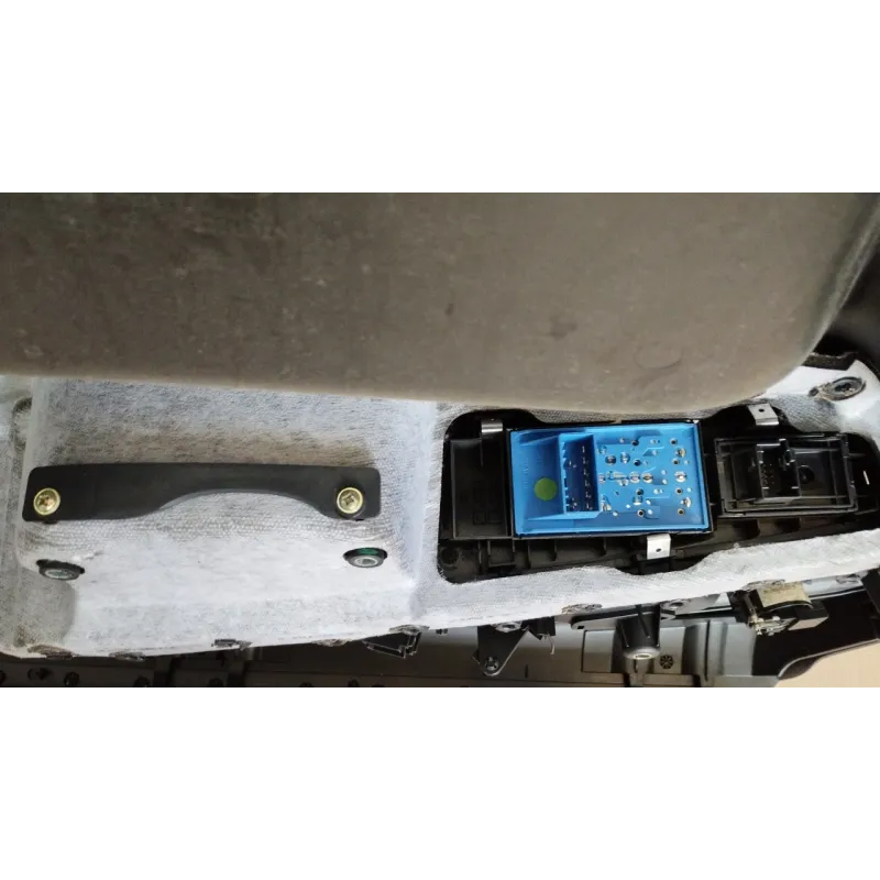 PANNELLO INT. PORTA ANT. GRIGIO SX. FIAT GRANDE PUNTO (2Y) (06/05-12/08 1.3 MJT (55KW) BER 5P/D/1248CC