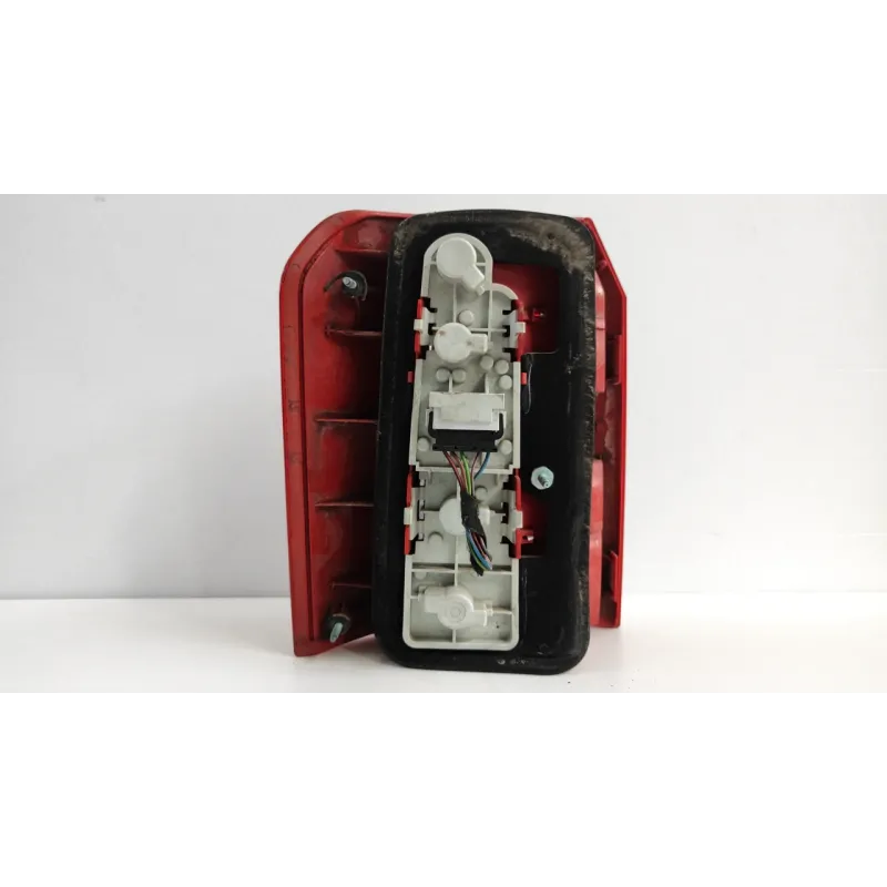 FANALE POST. DX. AUDI A2 (8Z) (06/00-02/06) 1.4 TDI BER. 5P/D/1422CC