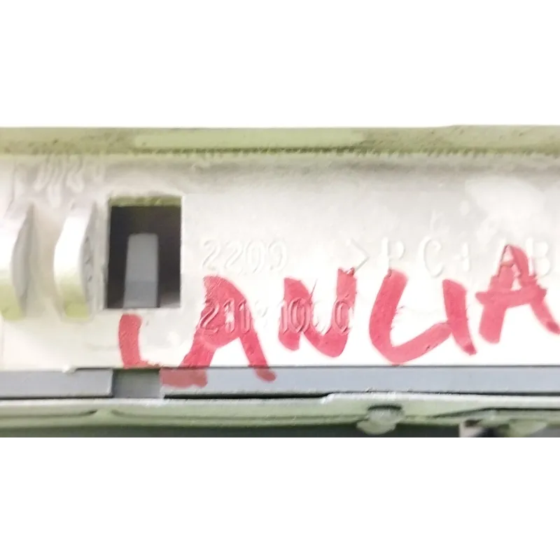 LUCE CORTESIA ANT. TETTO LANCIA DELTA (TH) (06/08-03/11) 1.4 T-JET (110KW)PLATINO BER.5P/B/1368CC