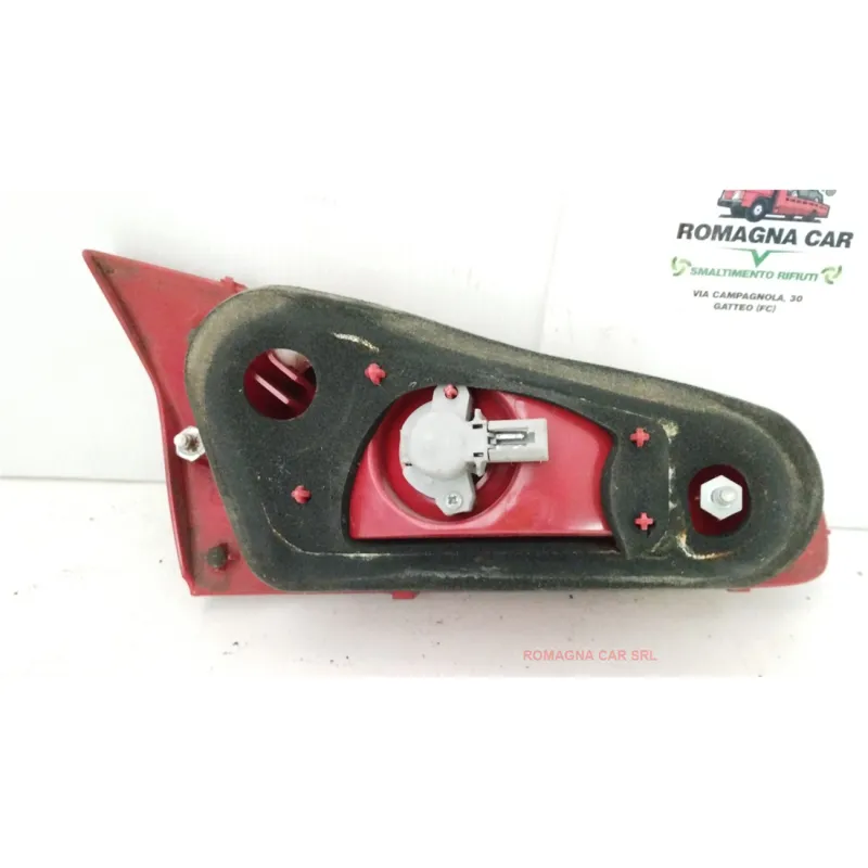 FANALE POST. PARTE EST. DX. ALFA ROMEO 147 (W8) (08/00-01/06) 1.6 16V TS(77KW) CONNECT BER. 3P/B/1598C