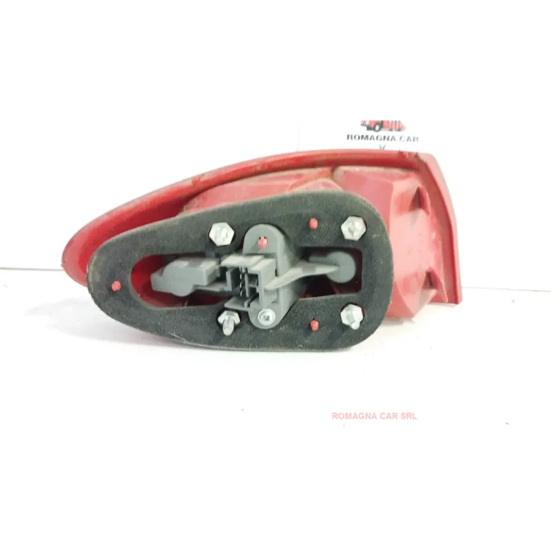 FANALE POST. PARTE EST. DX. ALFA ROMEO 147 (W8) (10/04-07/11) 1.6 16V TS(77KW)DISTINCT.BER.3P/B/1598CC