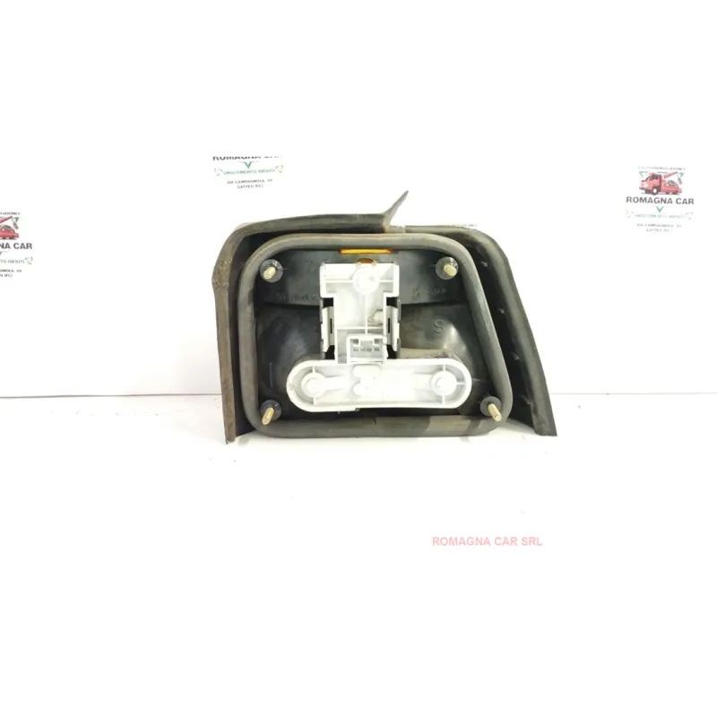 FANALE POST. PARTE EST. SX. ALFA ROMEO 155 (01/95-01/98) 1.6 T. SPARK 16V BER. 4P/B/1598CC